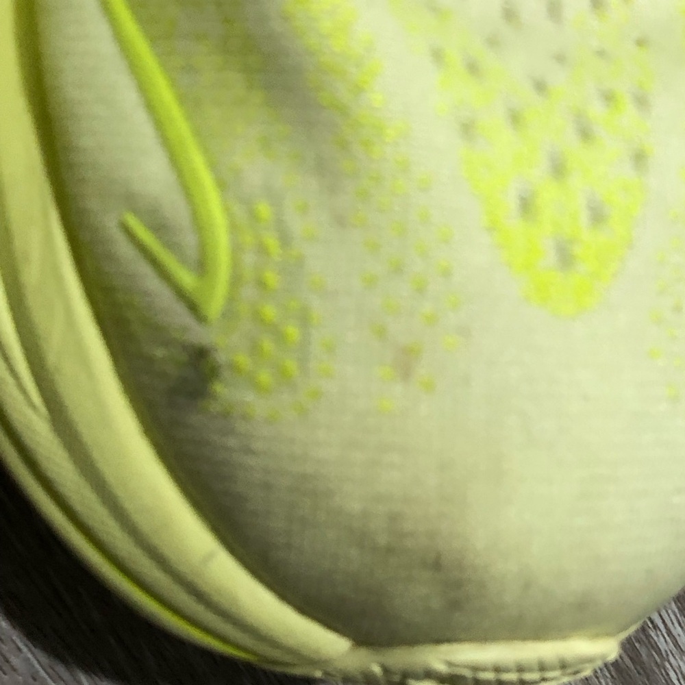 Hoka One One Clifton 10 Running Shoes Womens Size 9 Neon Yellow Sneakers Neutral - Picture 3 of 16